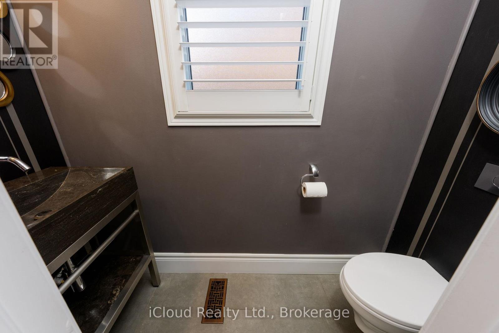 3 Wildflower Lane, Halton Hills, Ontario  L7G 0H5 - Photo 7 - W12848028