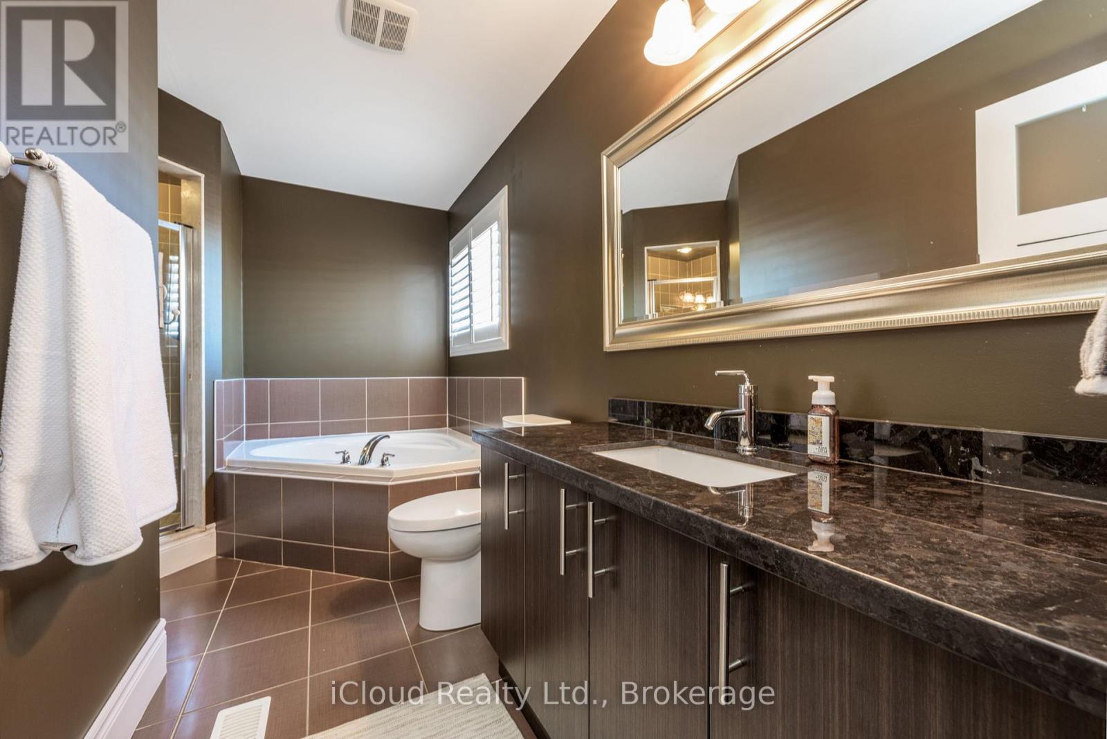 3 Wildflower Lane, Halton Hills, Ontario  L7G 0H5 - Photo 30 - W12848028