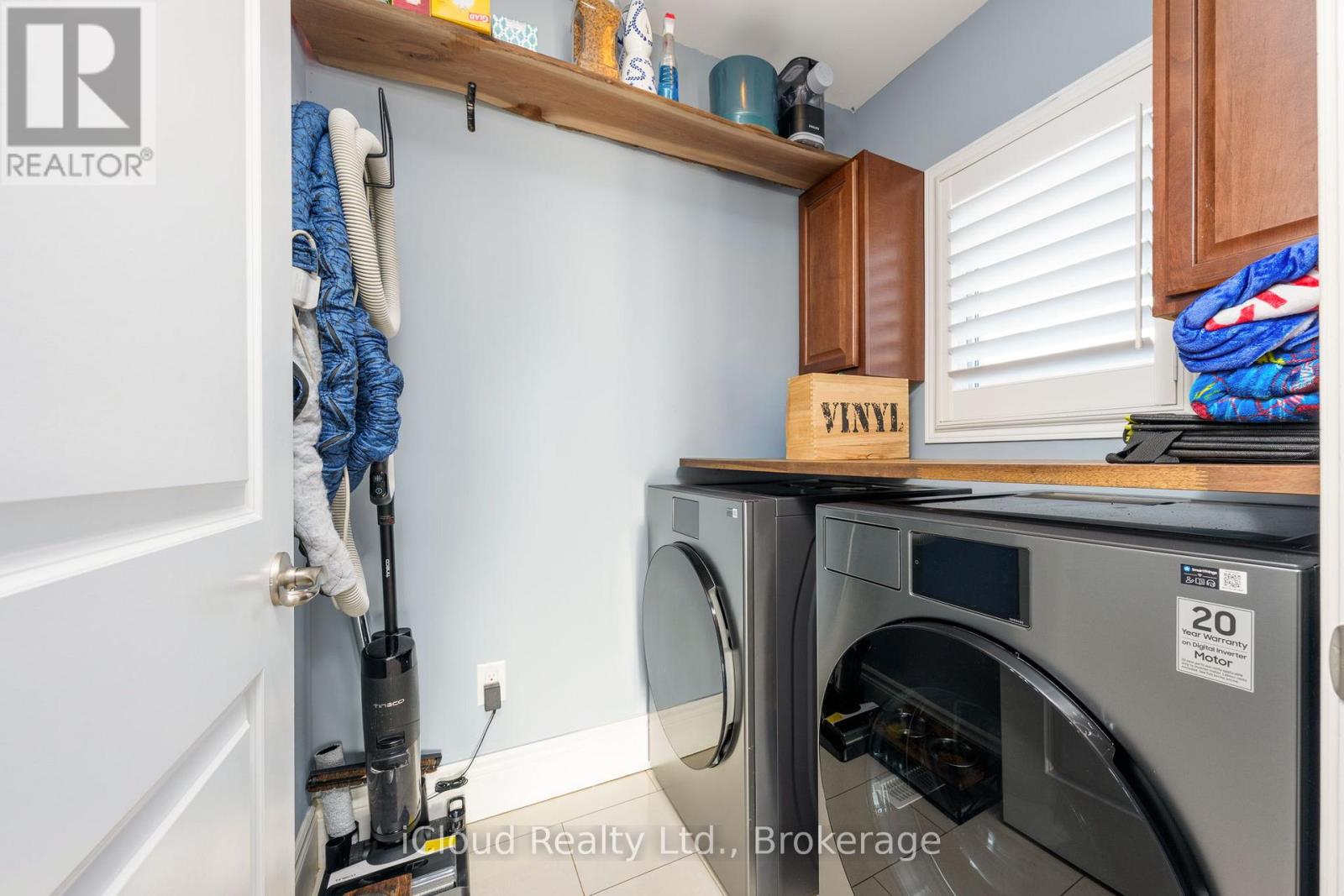 3 Wildflower Lane, Halton Hills, Ontario  L7G 0H5 - Photo 5 - W12848028