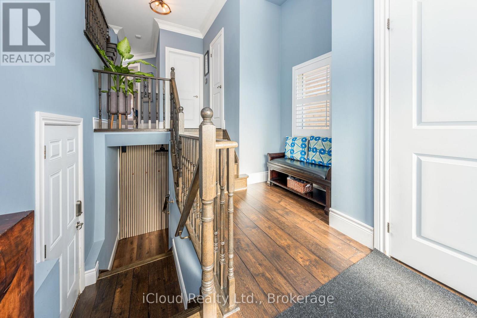 3 Wildflower Lane, Halton Hills, Ontario  L7G 0H5 - Photo 4 - W12848028