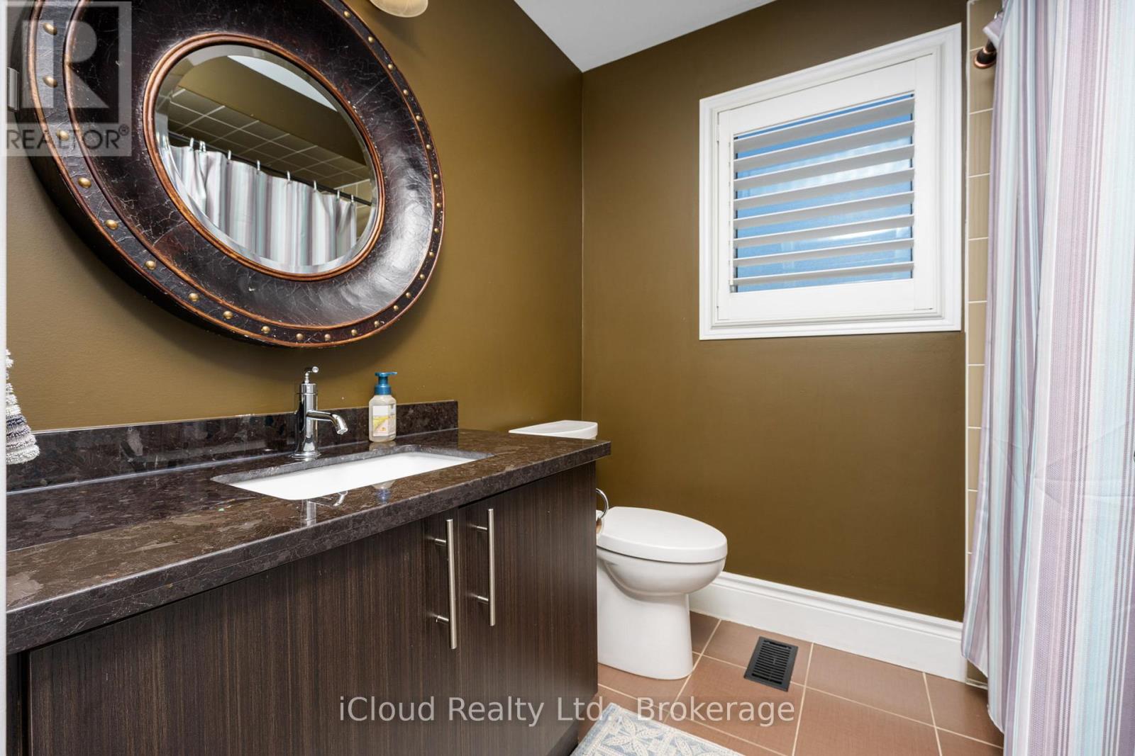 3 Wildflower Lane, Halton Hills, Ontario  L7G 0H5 - Photo 37 - W12848028