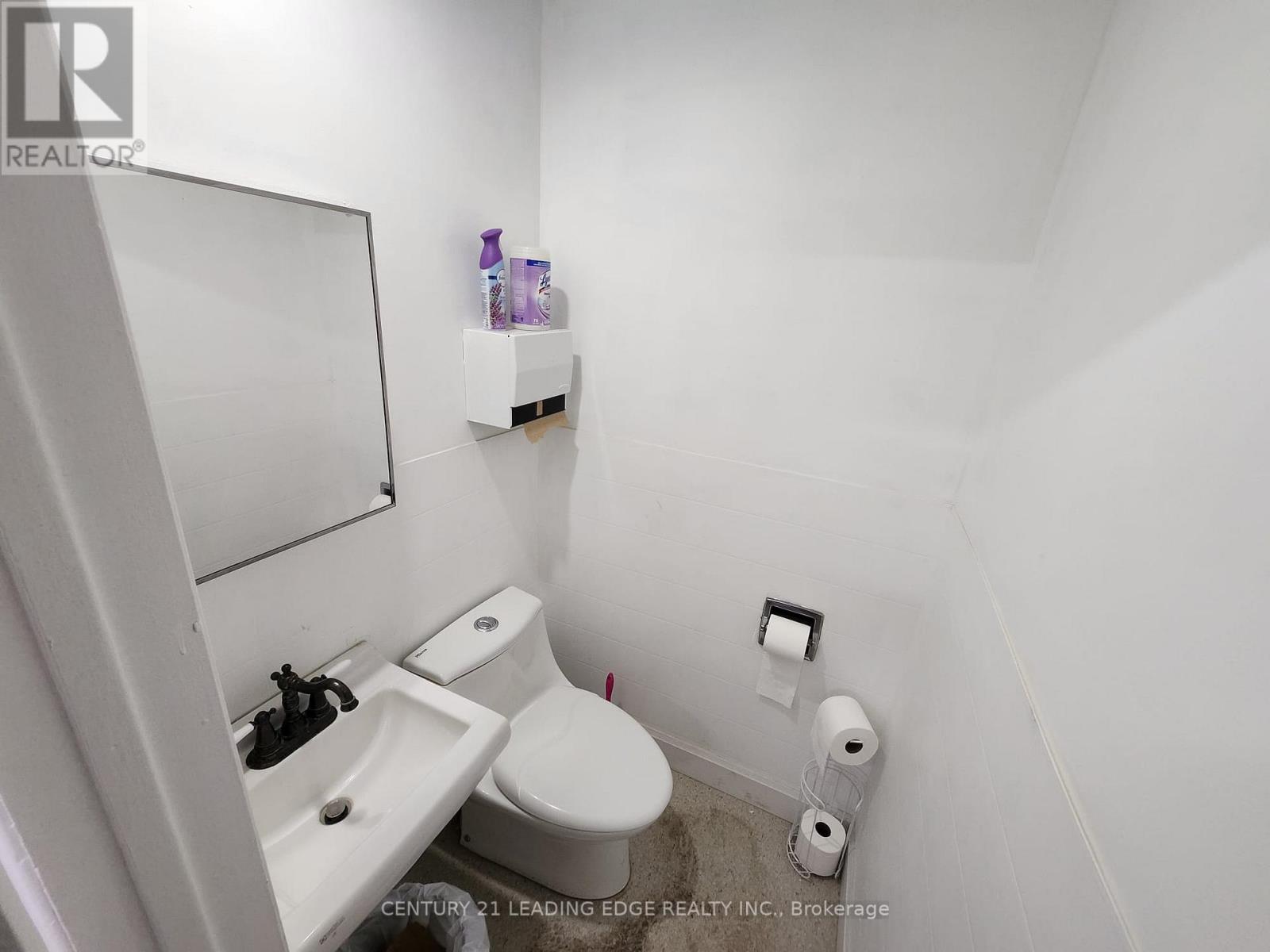 3 - 52 Airview Road, Toronto (West Humber-Clairville), Ontario  M9W 6J3 - Photo 5 - W12922868