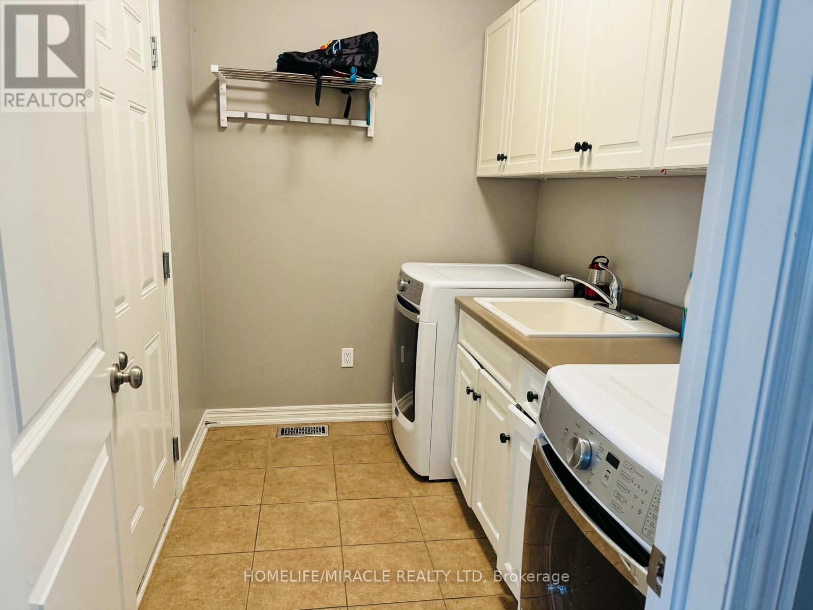 100 Creekside Drive, Welland, Ontario  L3C 0B4 - Photo 15 - X12921268