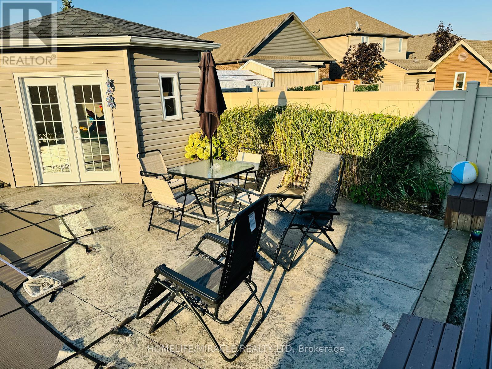 100 Creekside Drive, Welland, Ontario  L3C 0B4 - Photo 26 - X12921268