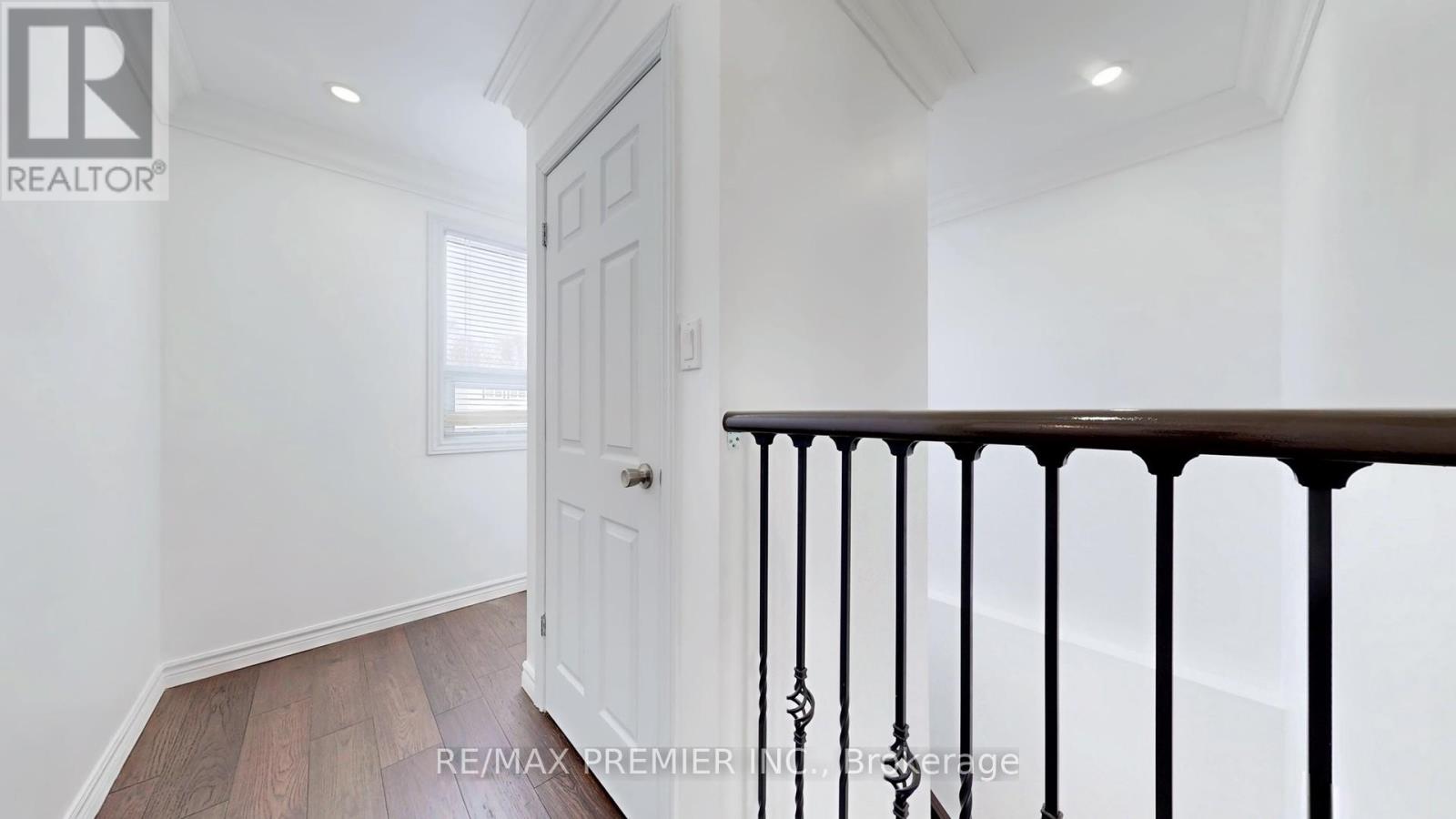 742 Beman Drive, Newmarket (Huron Heights-Leslie Valley), Ontario  L3Y 4Z2 - Photo 23 - N12926114