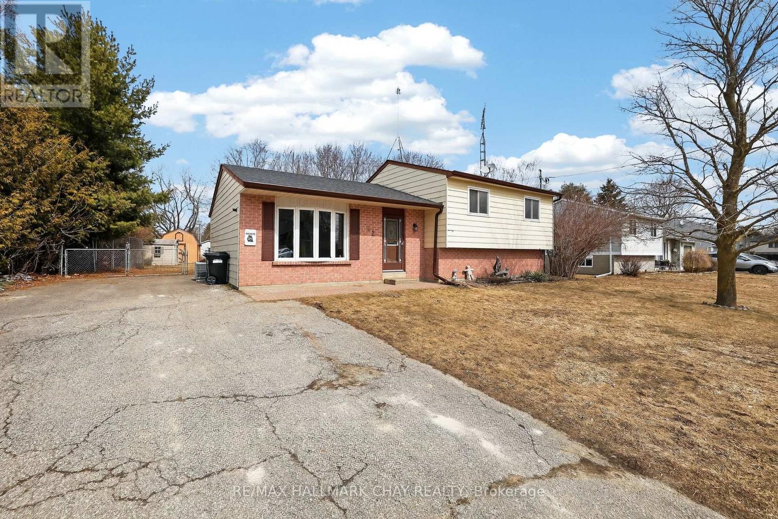 42 Princess Drive, Adjala-Tosorontio (Lisle), Ontario  L0M 1M0 - Photo 2 - N12926170