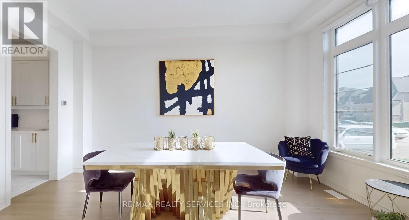 25 Bellflower Crescent, Adjala-Tosorontio, Ontario  L0G 1W0 - Photo 4 - N12926222