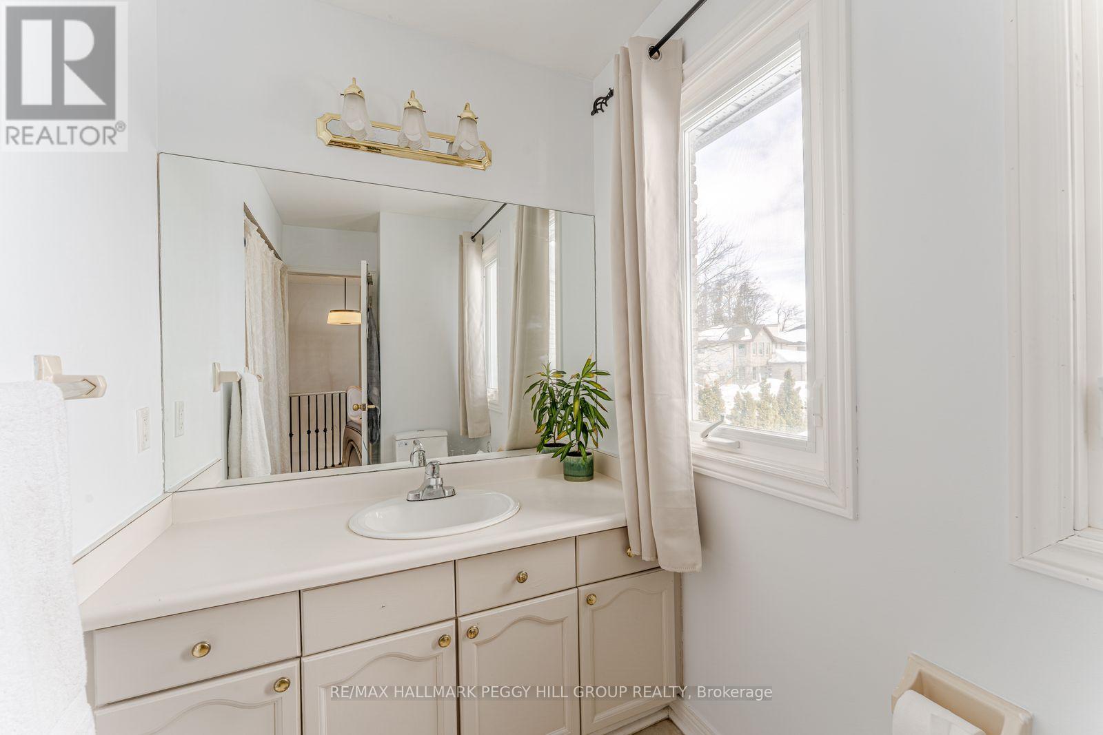 153 Browning Trail, Barrie (Letitia Heights), Ontario  L4N 6R2 - Photo 13 - S12926150