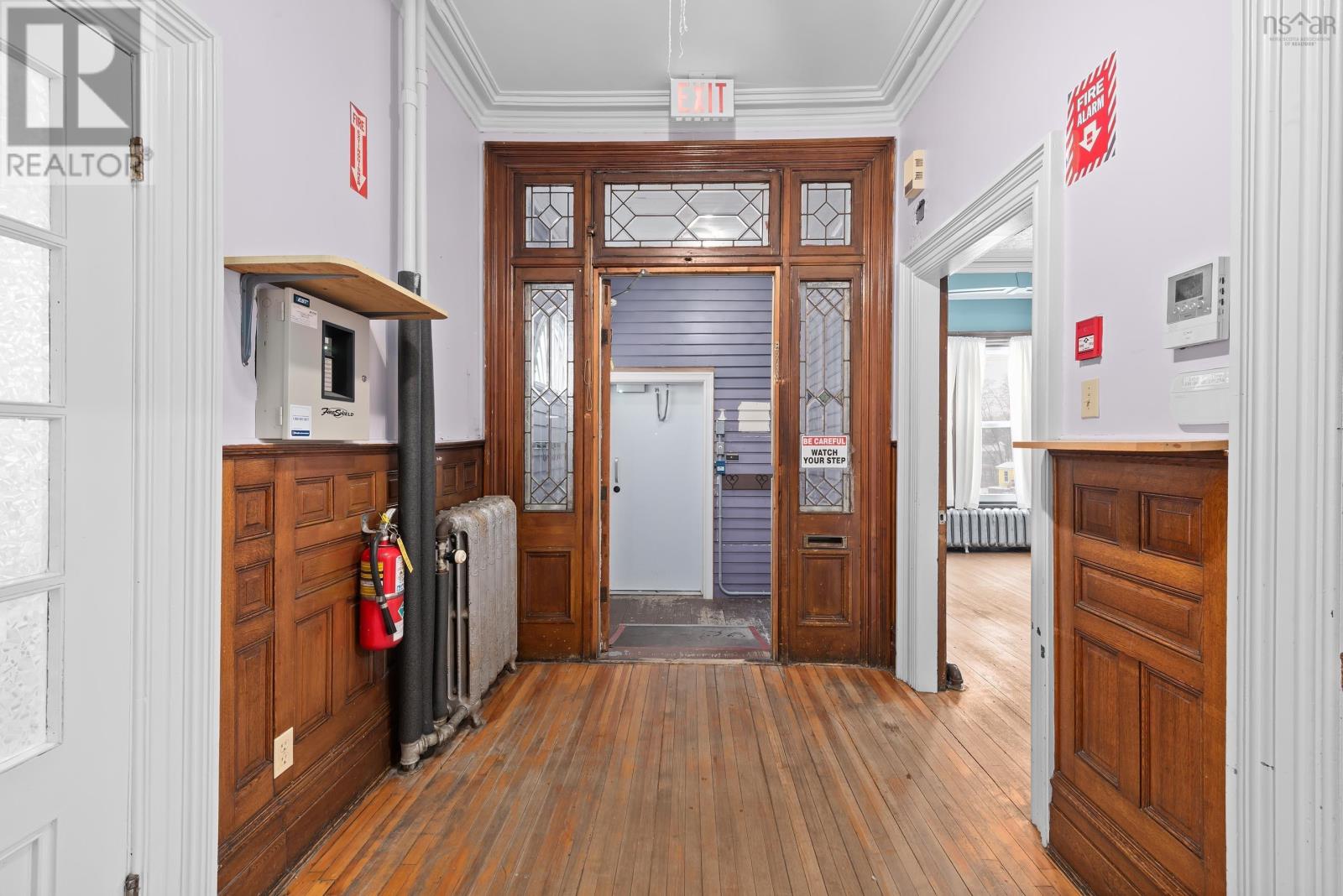 48 Elm Street, Bridgewater, Nova Scotia  B4V 2V4 - Photo 5 - 202601069