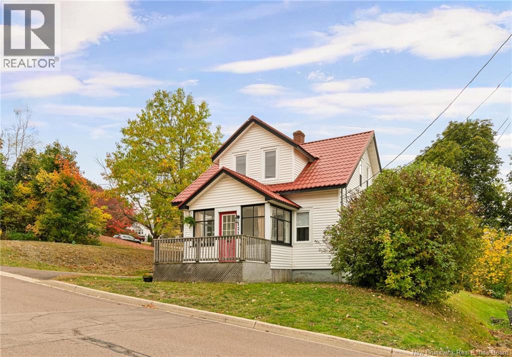 121 Howard Avenue, Riverview, New Brunswick E1B 1L8 - Photo 2 - NB135739