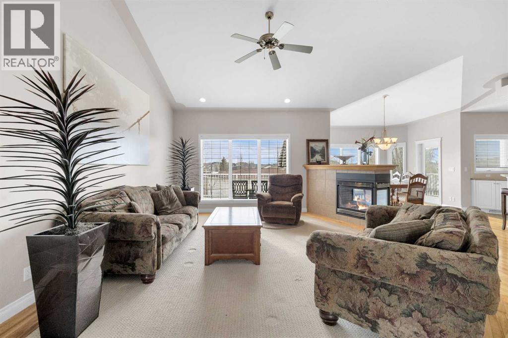 61 Fulmar Close, Sylvan Lake, Alberta  T4S 2K6 - Photo 4 - A2292951