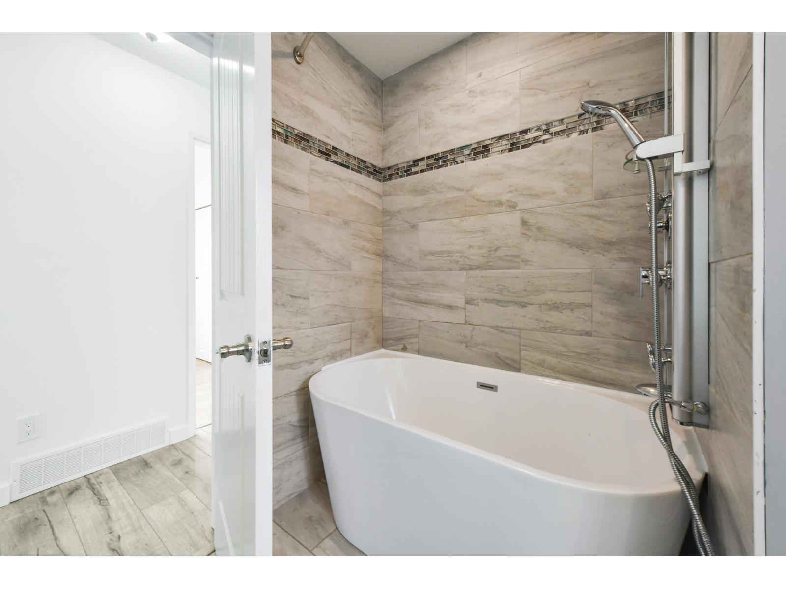 31921 Starling Avenue, Mission, British Columbia  V2V 4T8 - Photo 22 - R3102210