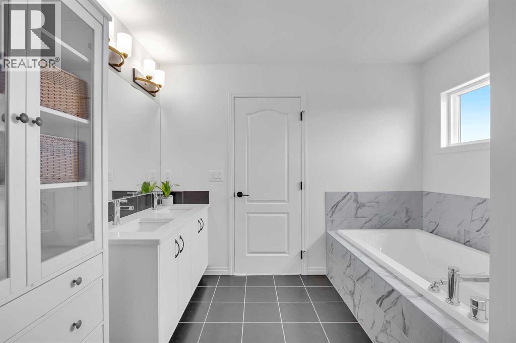 76 Edith Mews Nw, Calgary, Alberta  T3R 1S6 - Photo 27 - A2292373