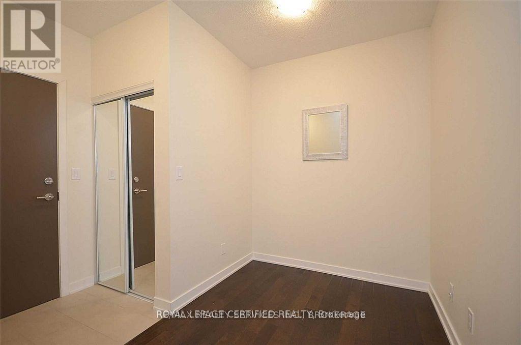 1106 - 4099 Brickstone Mews, Mississauga (City Centre), Ontario  L5B 0G8 - Photo 4 - W12926106