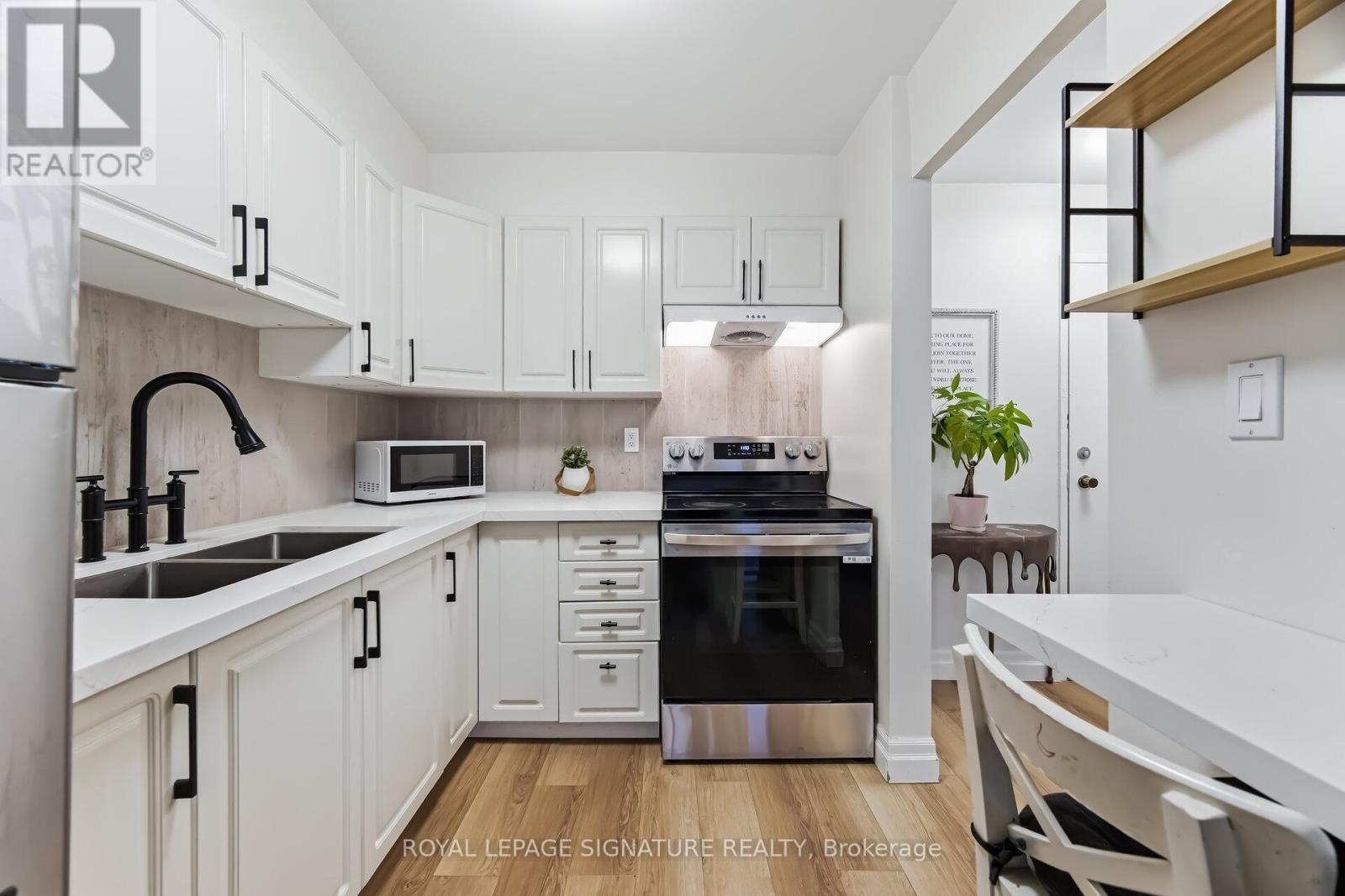 1203 - 2263 Marine Drive, Oakville, Ontario  L6L 5K1 - Photo 20 - W12926144