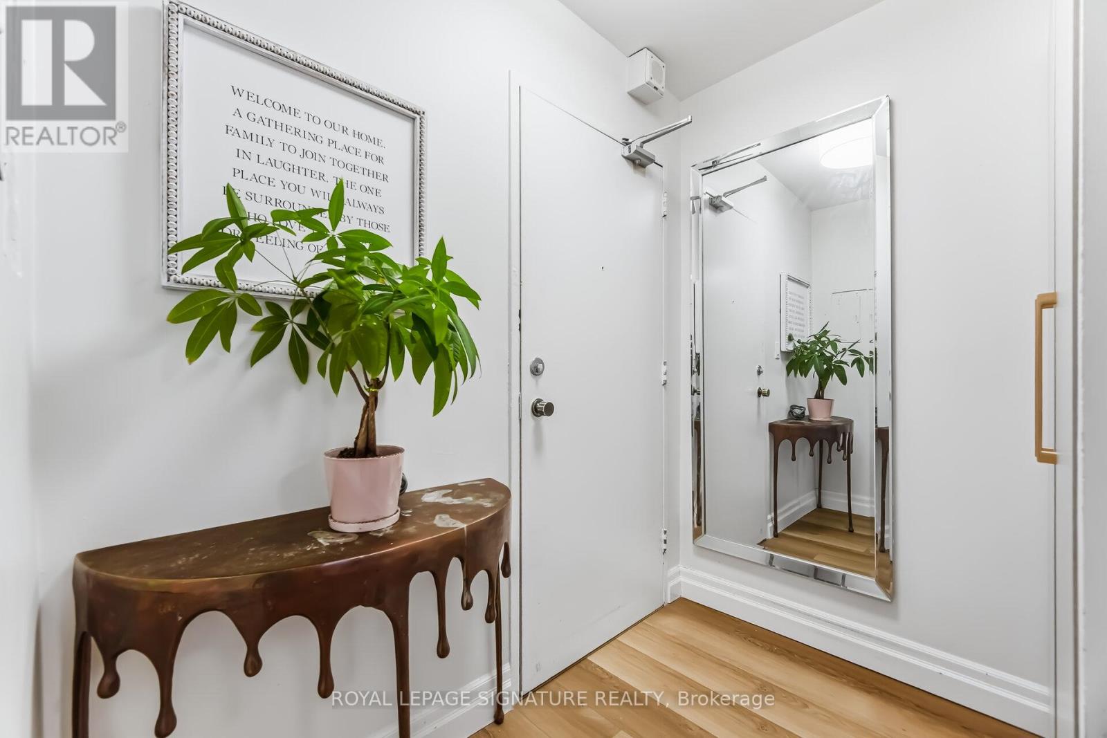 1203 - 2263 Marine Drive, Oakville, Ontario  L6L 5K1 - Photo 6 - W12926144