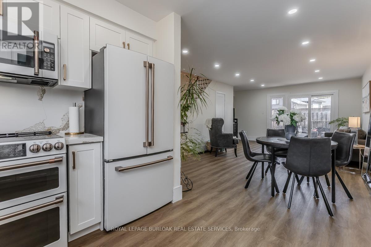 621 Francis Road, Burlington, Ontario  L7T 3X6 - Photo 11 - W12926172