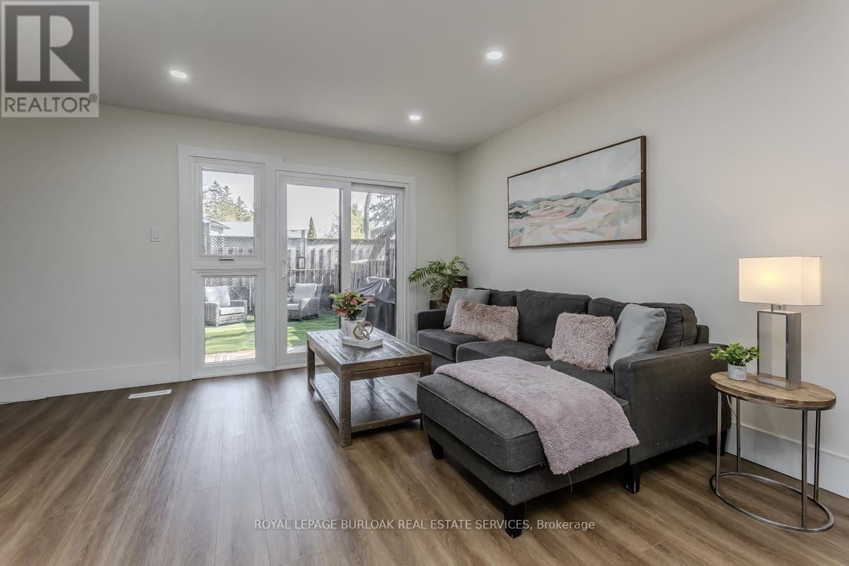 621 Francis Road, Burlington, Ontario  L7T 3X6 - Photo 13 - W12926172