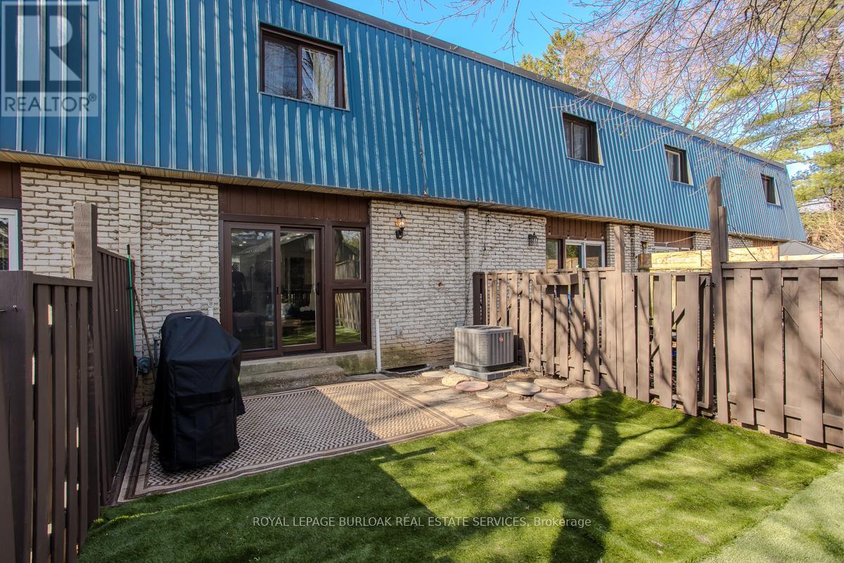 621 Francis Road, Burlington, Ontario  L7T 3X6 - Photo 15 - W12926172