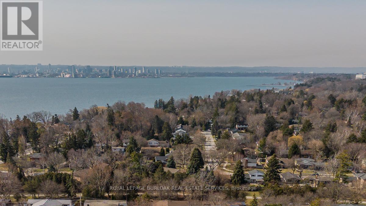 621 Francis Road, Burlington, Ontario  L7T 3X6 - Photo 2 - W12926172