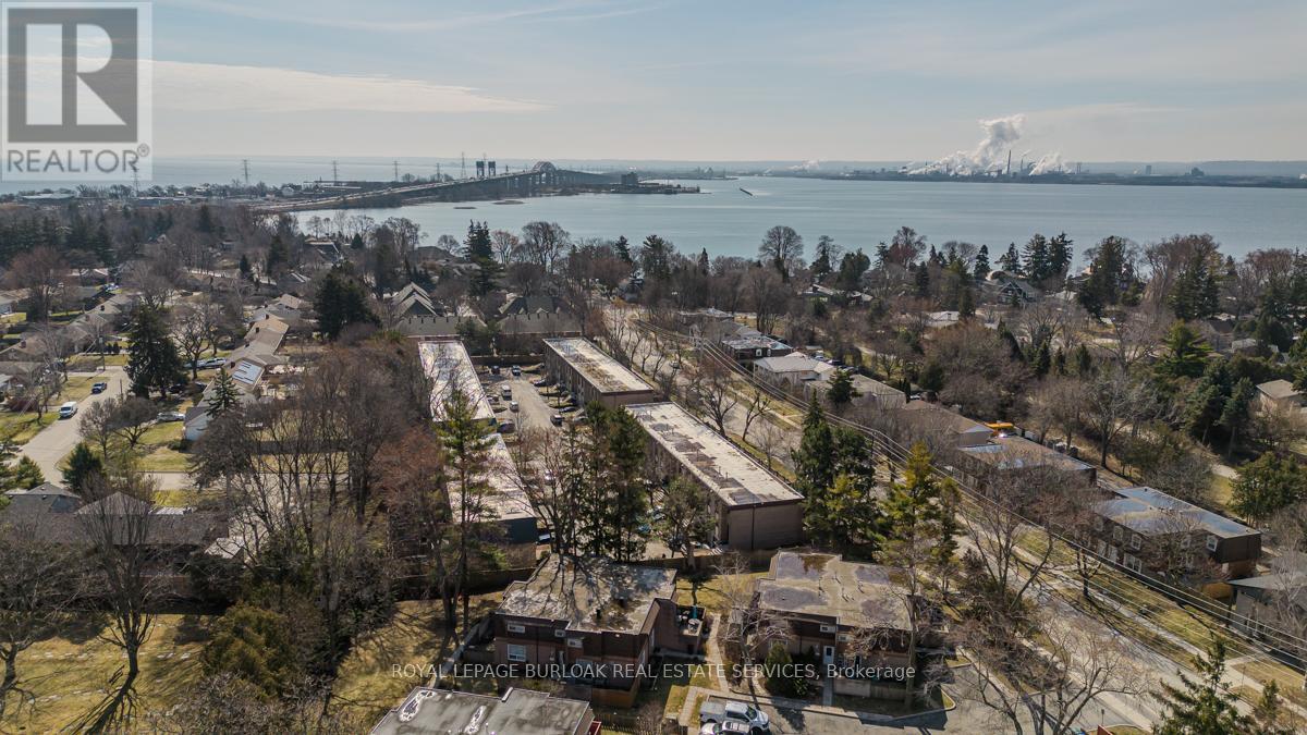 621 Francis Road, Burlington, Ontario  L7T 3X6 - Photo 39 - W12926172