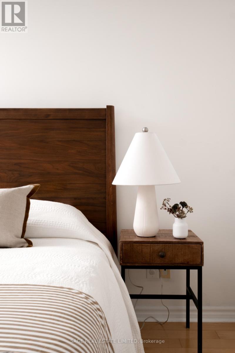 1604 - 5 Michael Power Place, Toronto, Ontario  M9A 0A3 - Photo 14 - W12926176