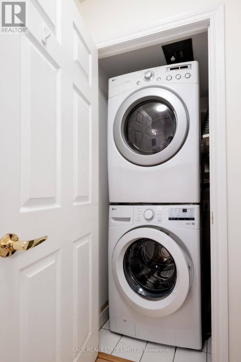 1604 - 5 Michael Power Place, Toronto, Ontario  M9A 0A3 - Photo 18 - W12926176