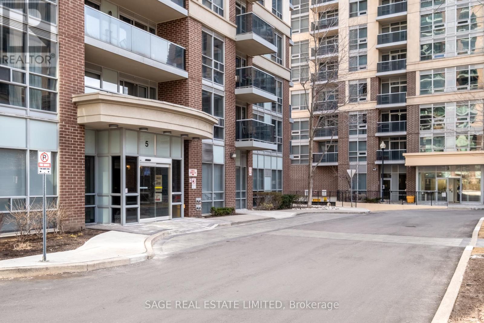 1604 - 5 Michael Power Place, Toronto, Ontario  M9A 0A3 - Photo 30 - W12926176