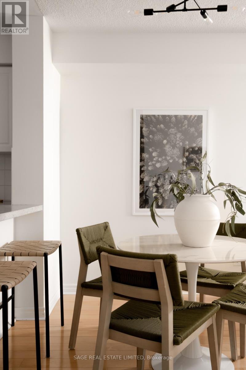 1604 - 5 Michael Power Place, Toronto, Ontario  M9A 0A3 - Photo 7 - W12926176