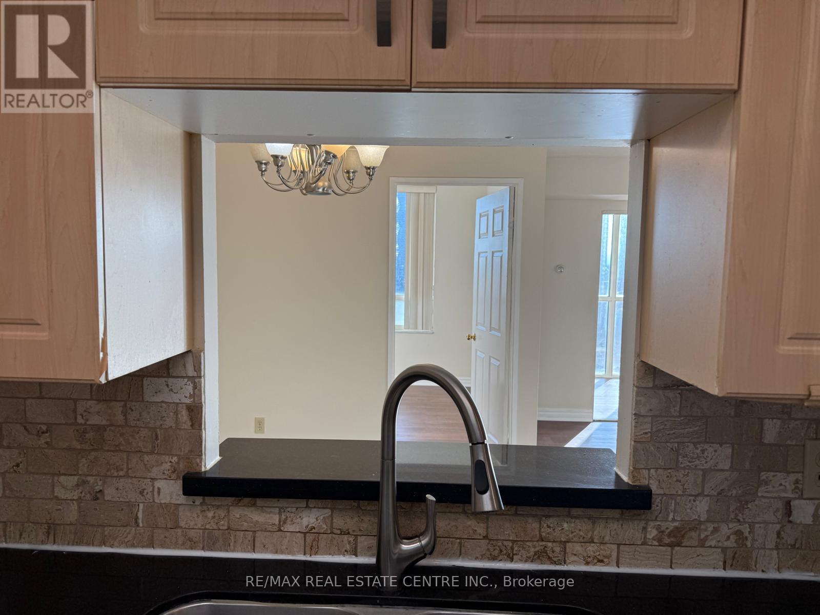 1508 - 285 Enfield Place, Mississauga (City Centre), Ontario  L5B 3Y6 - Photo 7 - W12926182