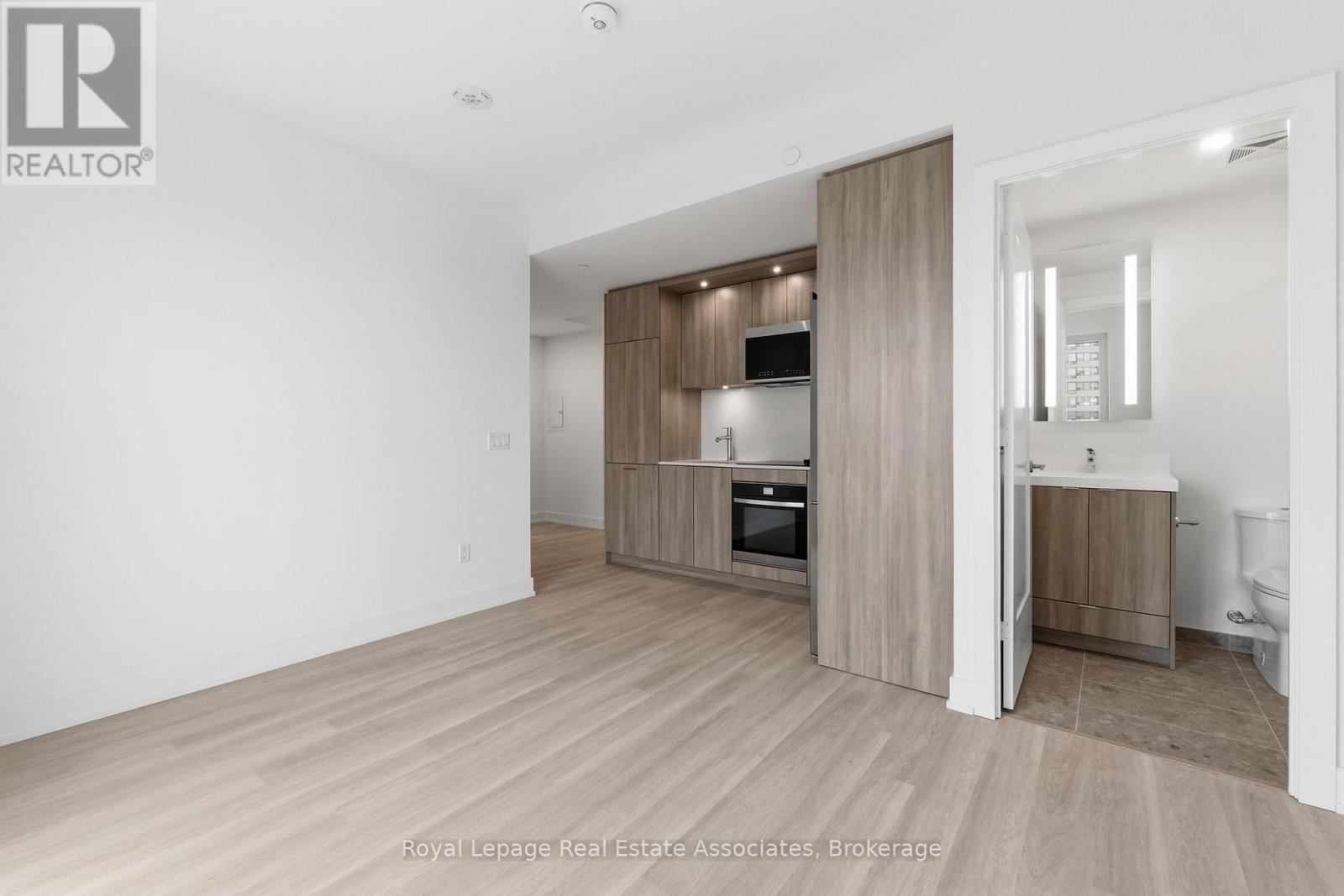 801 - 25 Cordova Avenue, Toronto (Islington-City Centre West), Ontario  M9A 0E5 - Photo 11 - W12926190