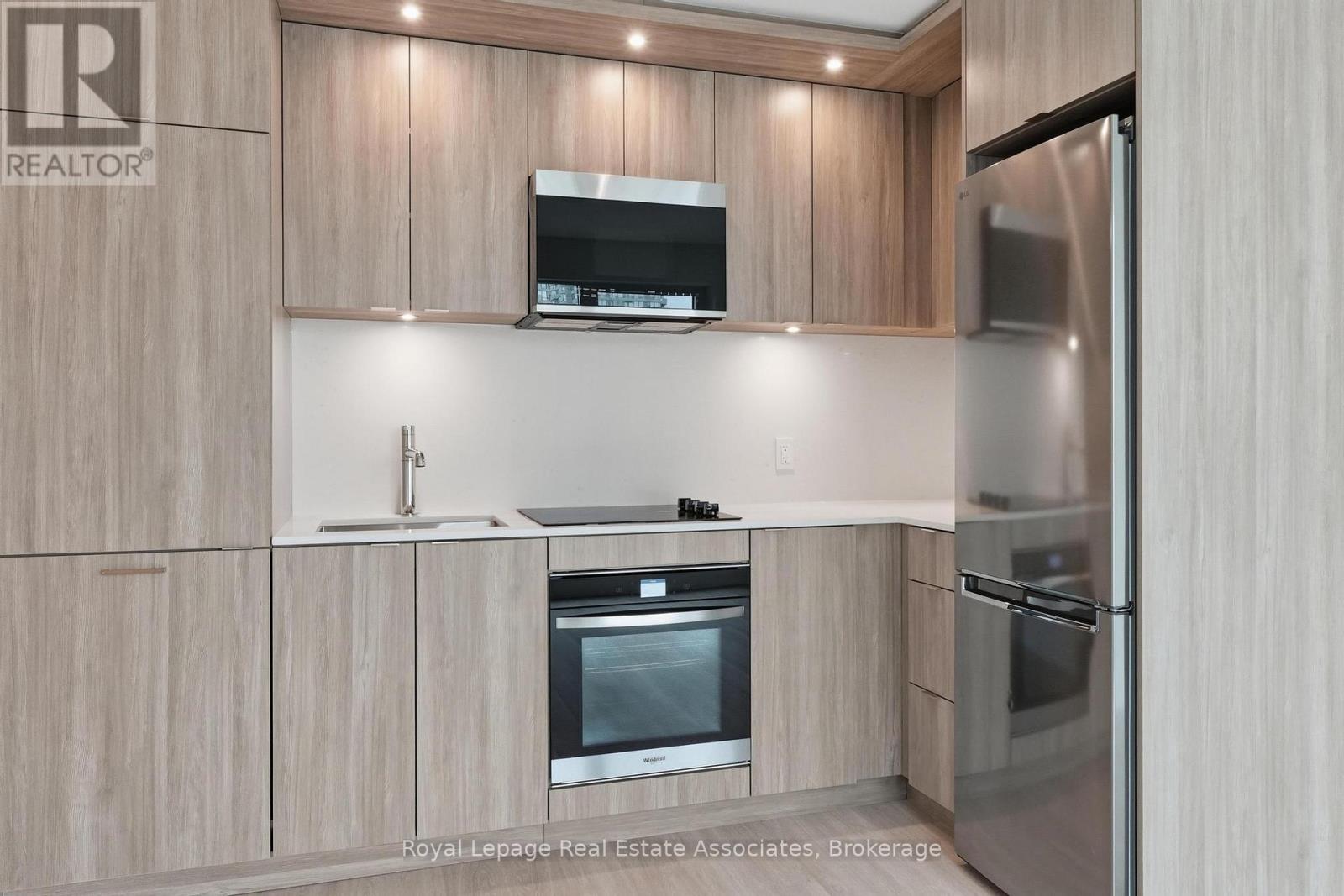 801 - 25 Cordova Avenue, Toronto (Islington-City Centre West), Ontario  M9A 0E5 - Photo 4 - W12926190