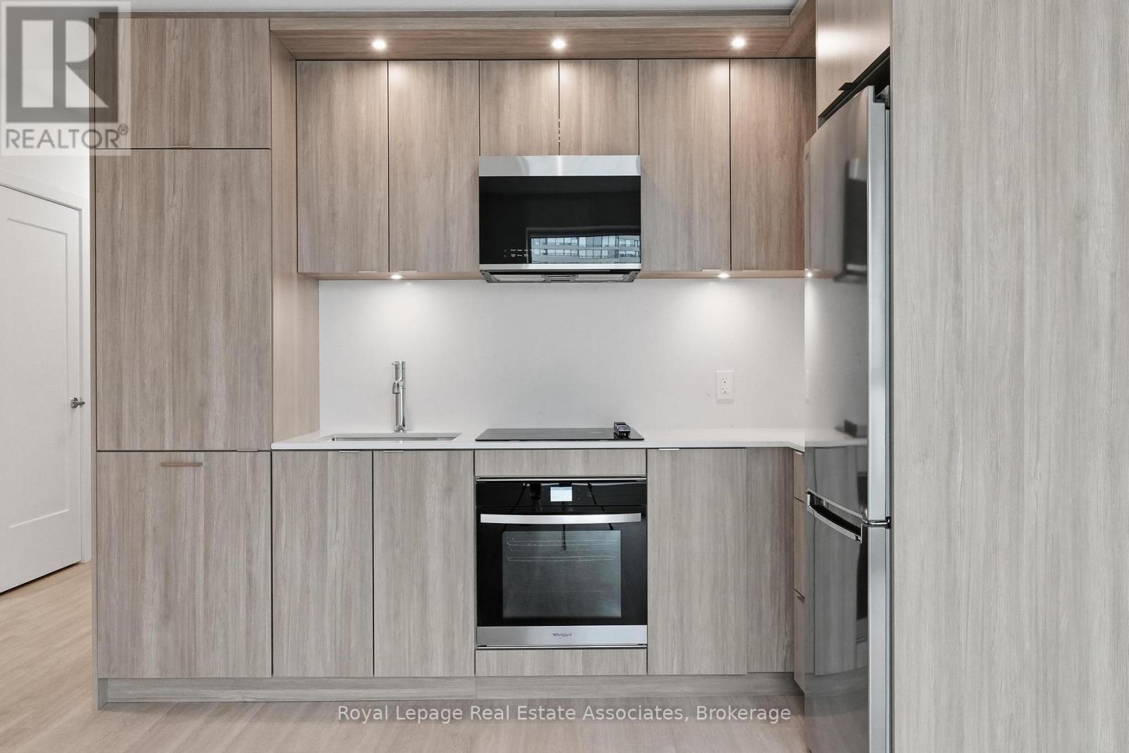 801 - 25 Cordova Avenue, Toronto (Islington-City Centre West), Ontario  M9A 0E5 - Photo 6 - W12926190