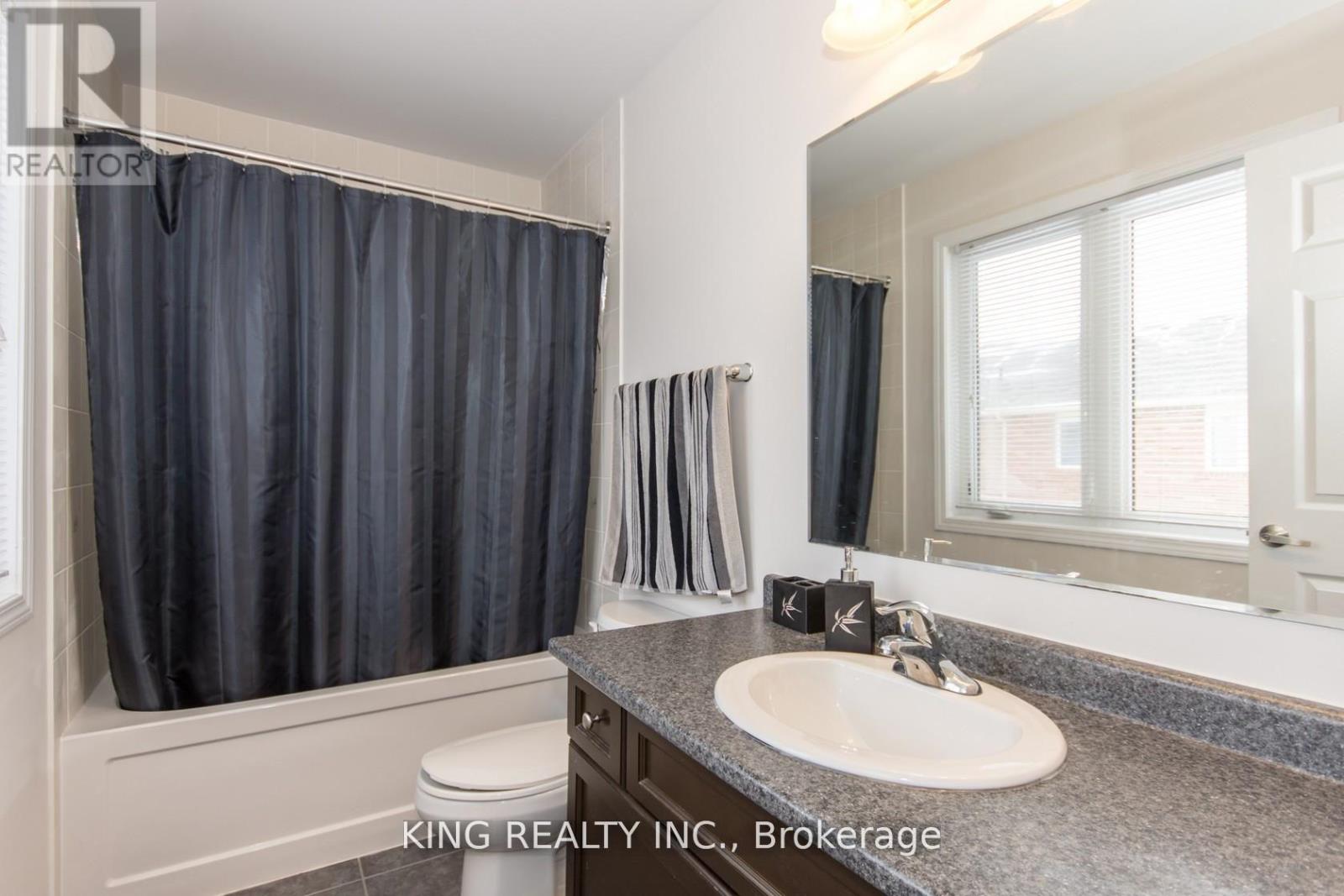 230 Cedric Terrace, Milton, Ontario  L9T 8P1 - Photo 5 - W12926208