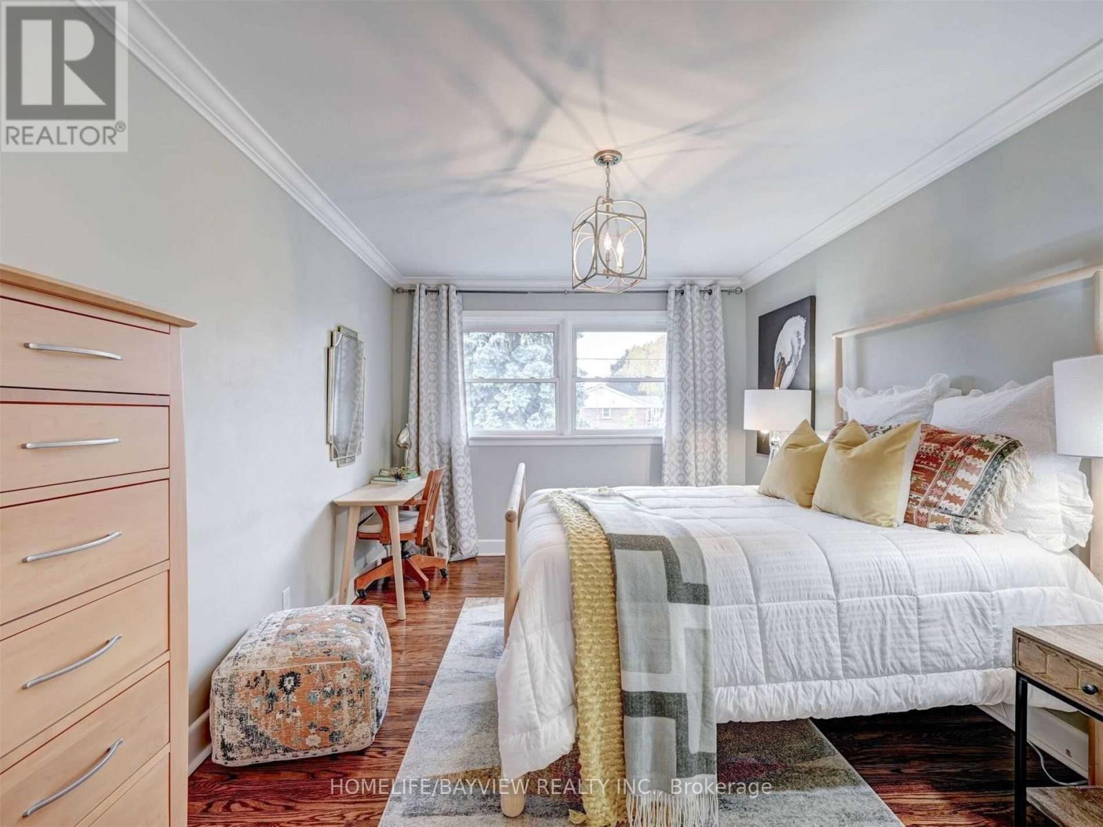 414 Dorchester Crescent, Burlington, Ontario  L7T 2X4 - Photo 17 - W12926212