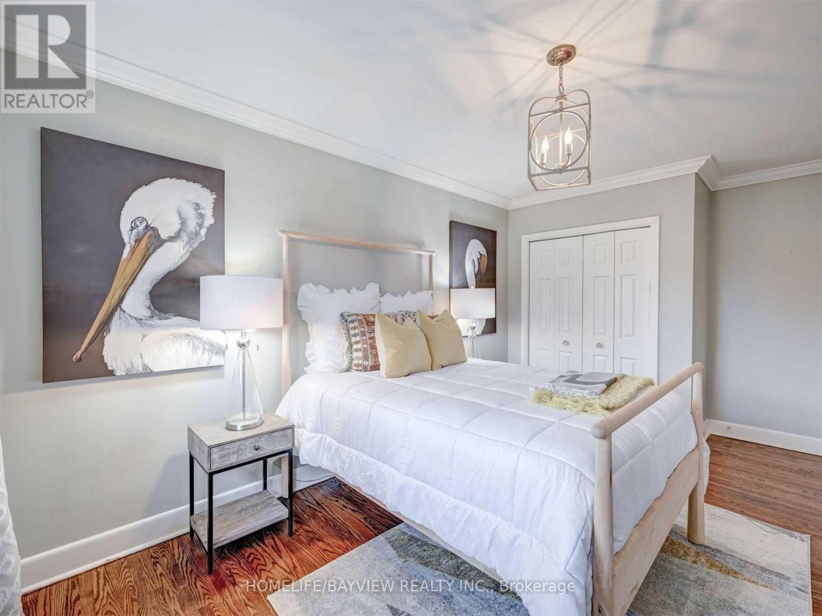 414 Dorchester Crescent, Burlington, Ontario  L7T 2X4 - Photo 18 - W12926212