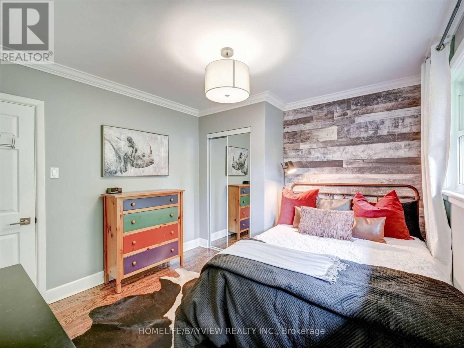 414 Dorchester Crescent, Burlington, Ontario  L7T 2X4 - Photo 22 - W12926212