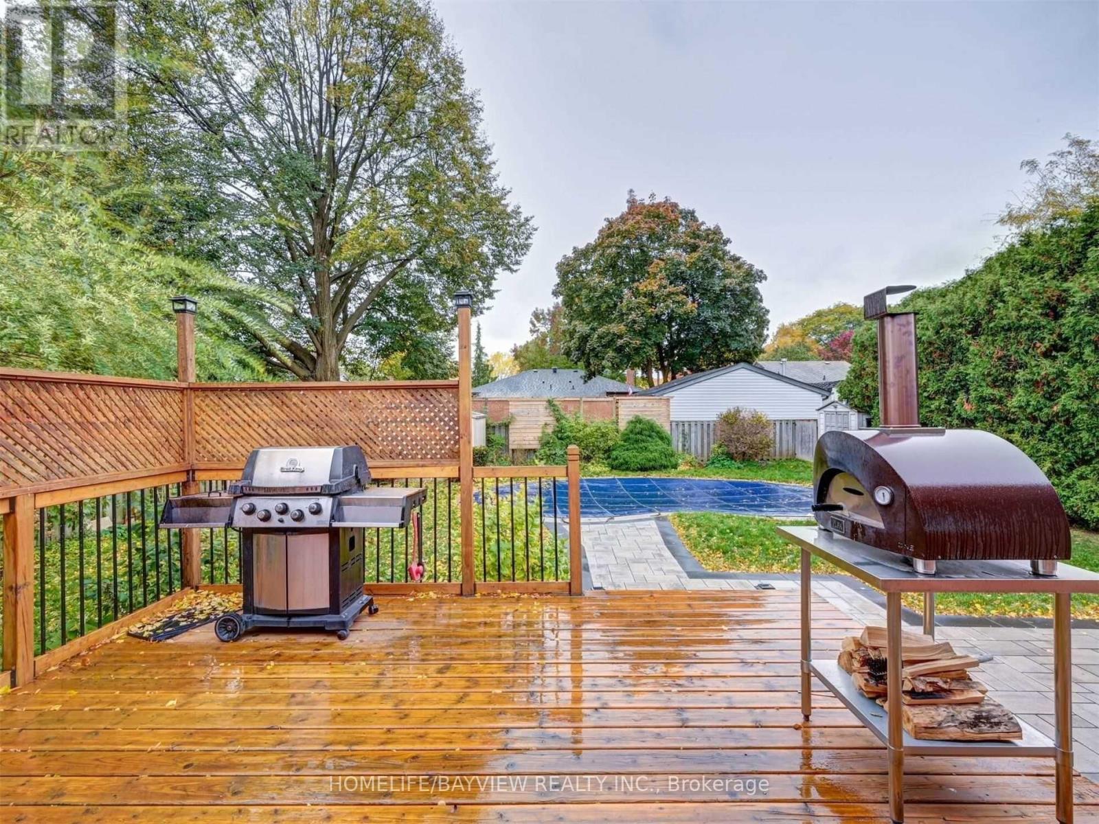 414 Dorchester Crescent, Burlington, Ontario  L7T 2X4 - Photo 32 - W12926212