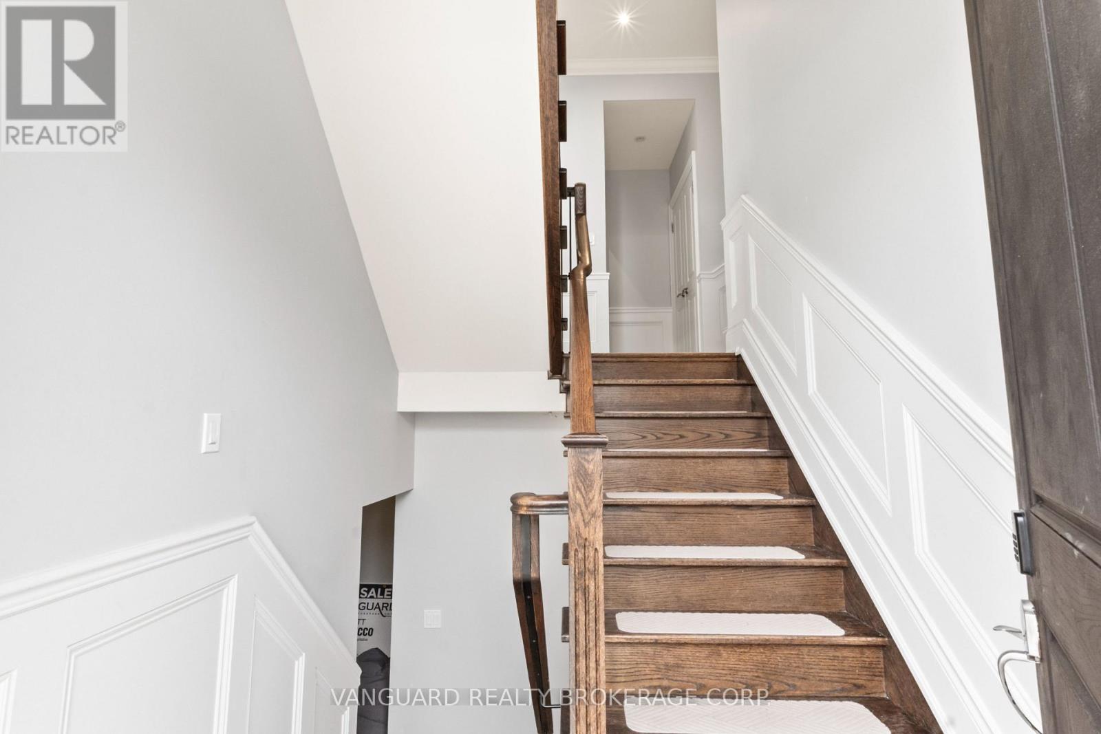 106 George Street, Toronto, Ontario  M8Z 3Y7 - Photo 5 - W12926218