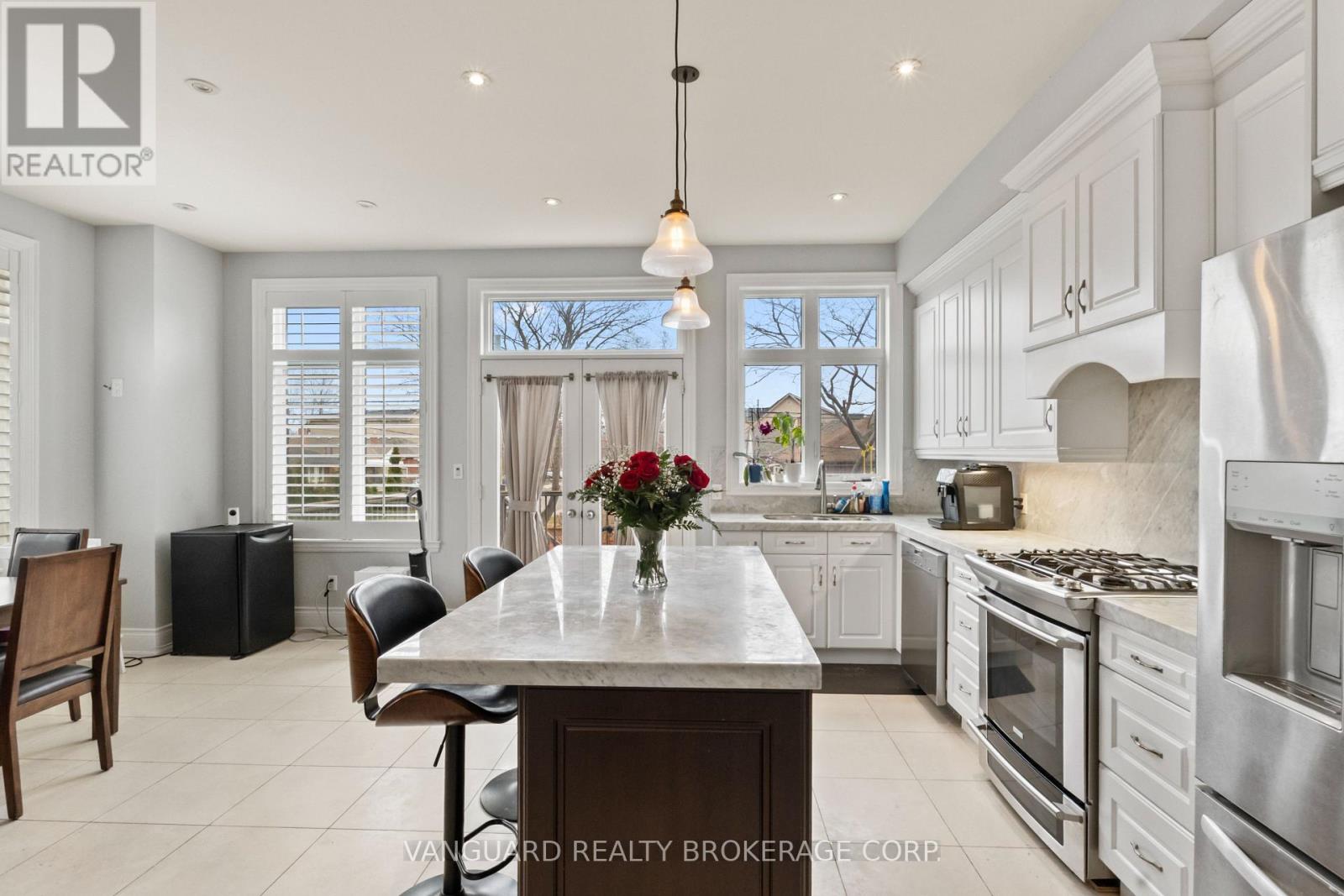 106 George Street, Toronto, Ontario  M8Z 3Y7 - Photo 6 - W12926218