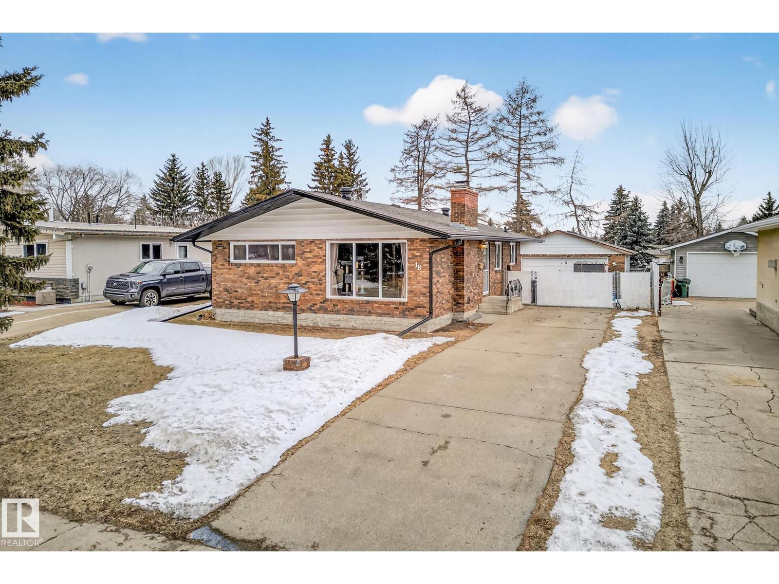 18 Hummingbird Rd, Sherwood Park, Alberta  T8A 0A2 - Photo 2 - E4479250
