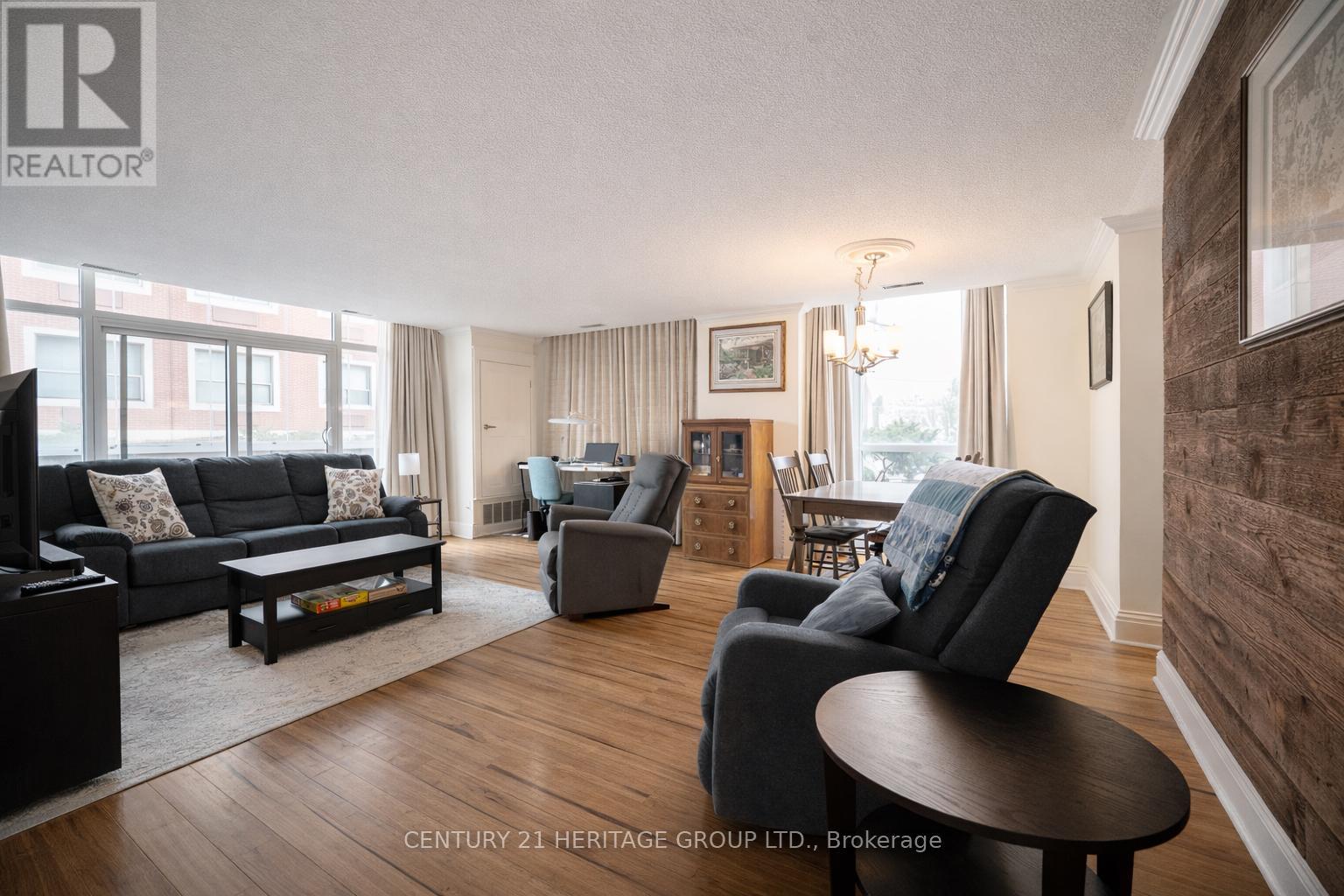 102 - 67 Caroline Street S, Hamilton, Ontario  L8P 3K6 - Photo 10 - X12926110