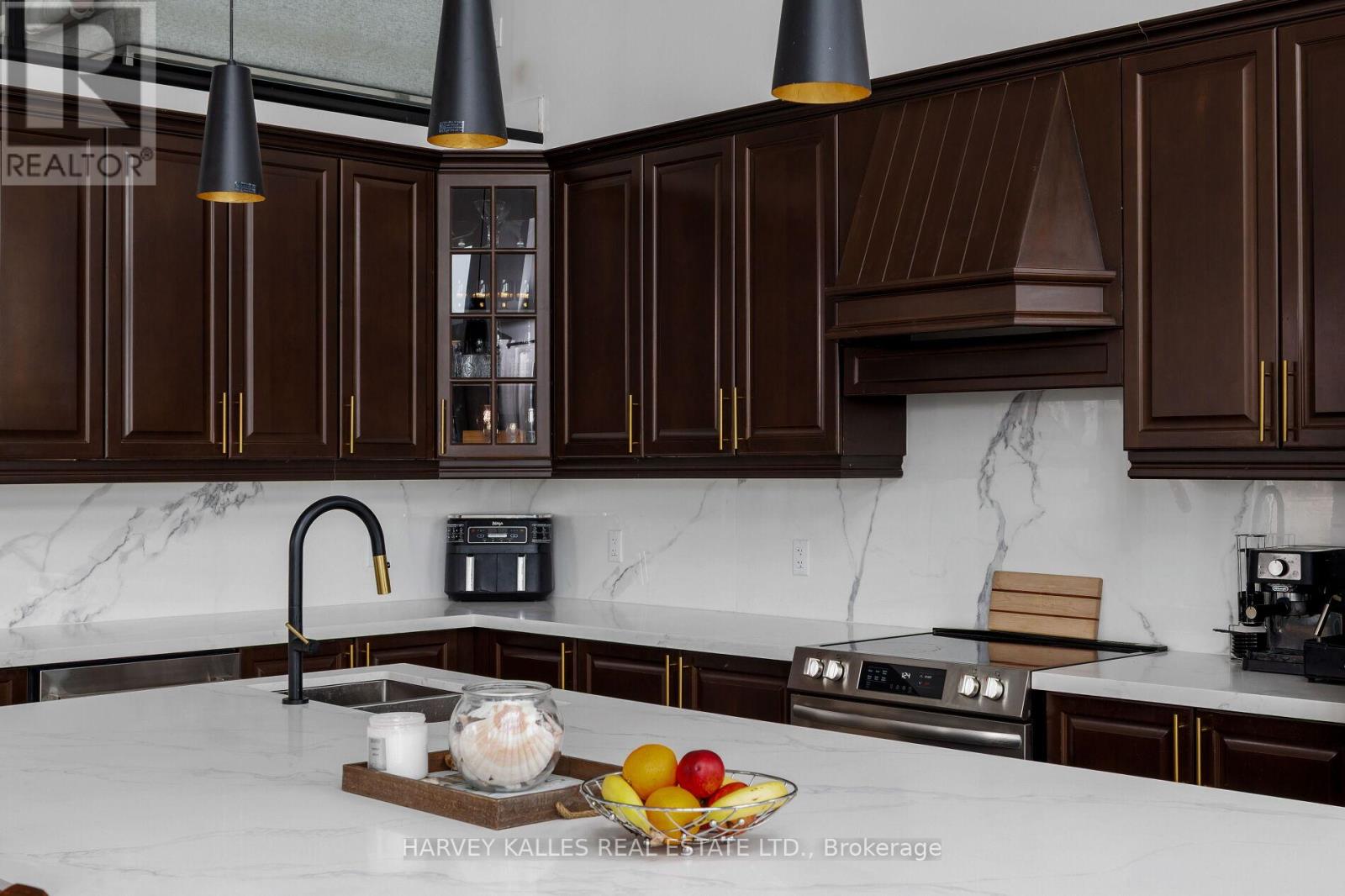 3184 Lakeshore Road, Haldimand (Dunnville), Ontario  N1A 2W8 - Photo 14 - X12926128