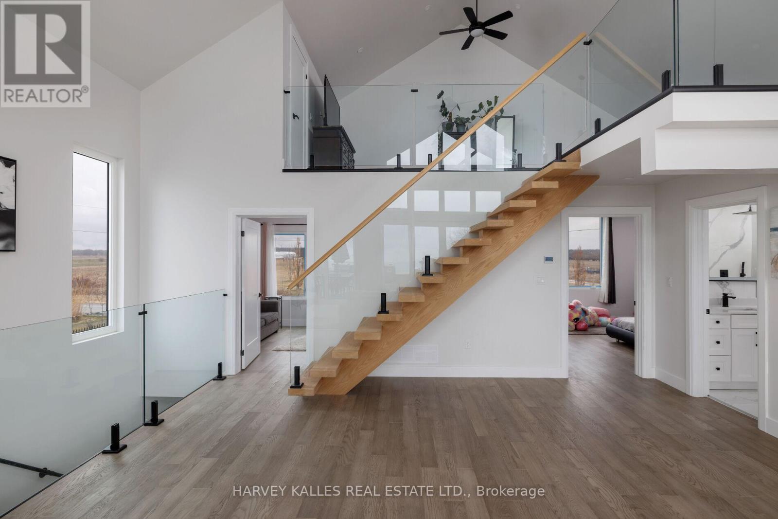 3184 Lakeshore Road, Haldimand (Dunnville), Ontario  N1A 2W8 - Photo 16 - X12926128