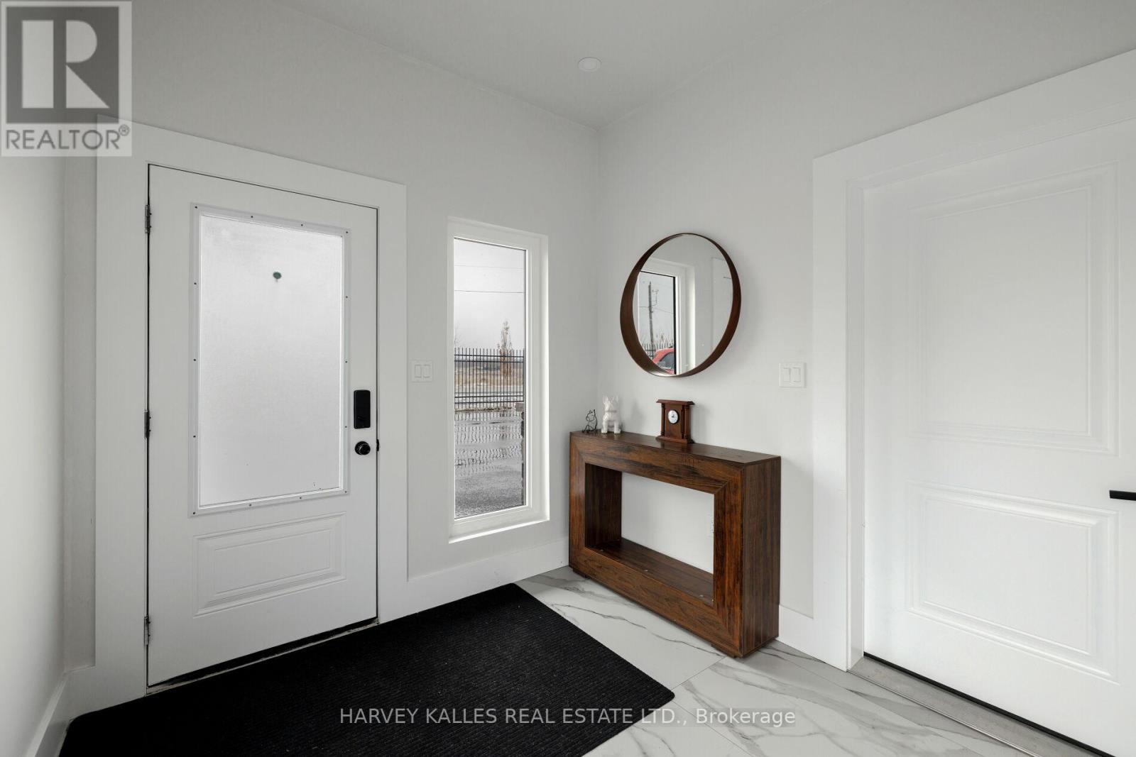 3184 Lakeshore Road, Haldimand (Dunnville), Ontario  N1A 2W8 - Photo 5 - X12926128