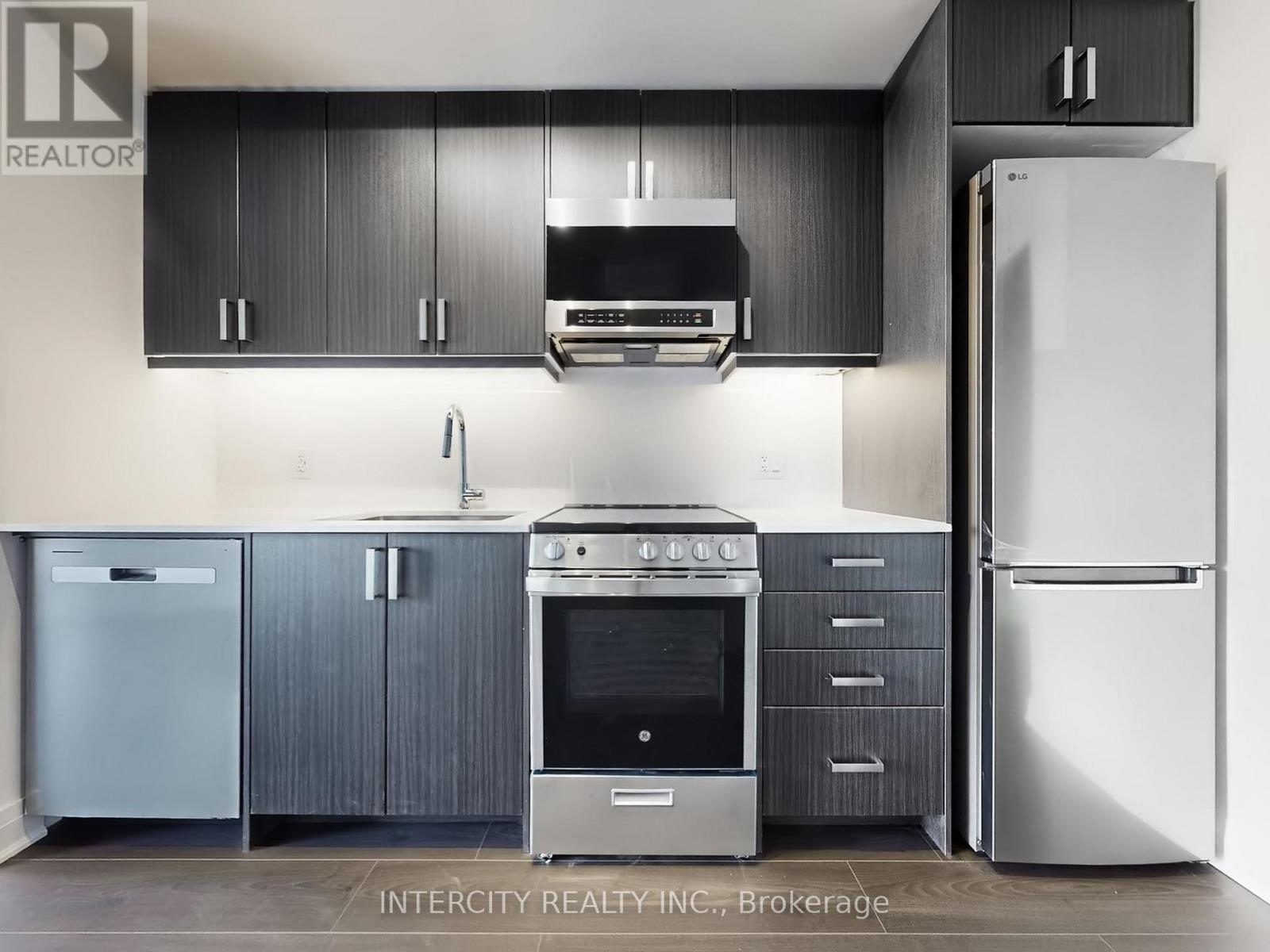 516 - 700 Sheppard Avenue W, Toronto, Ontario M3H 0G5 - Photo 17 - C12863542