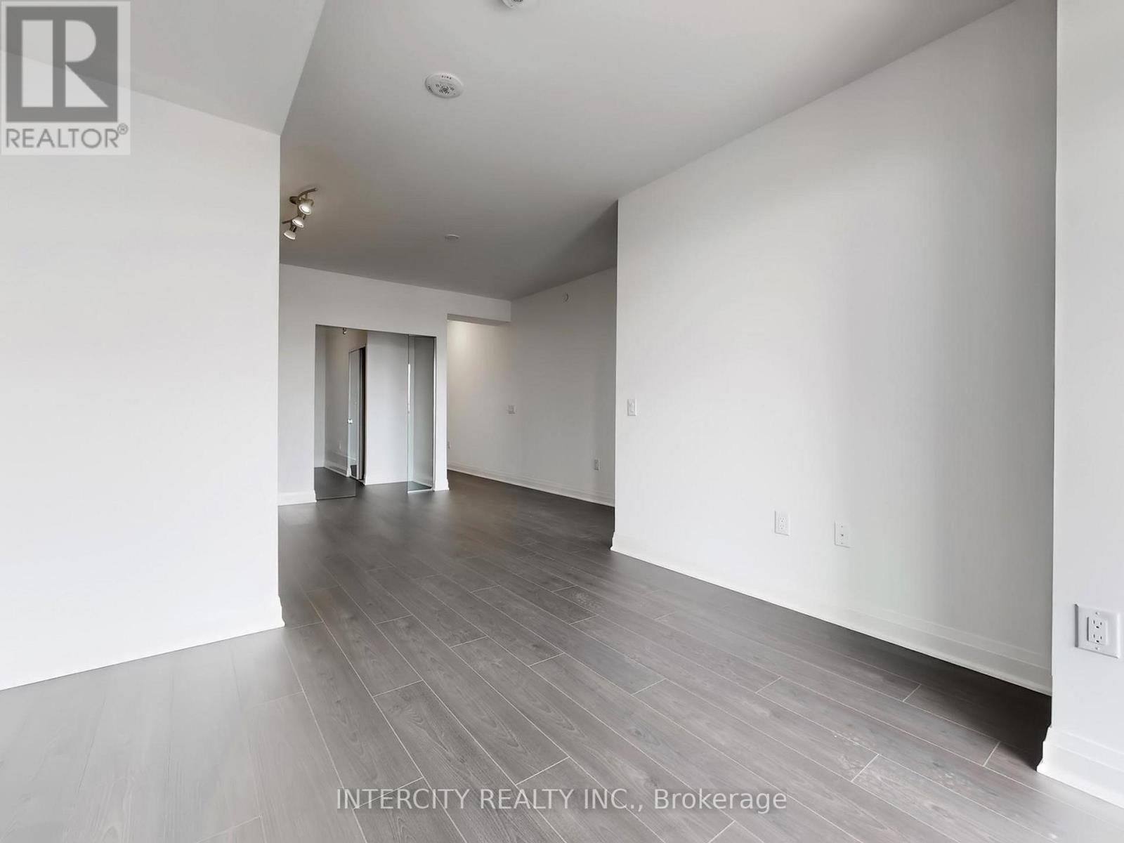 516 - 700 Sheppard Avenue W, Toronto, Ontario M3H 0G5 - Photo 14 - C12863542