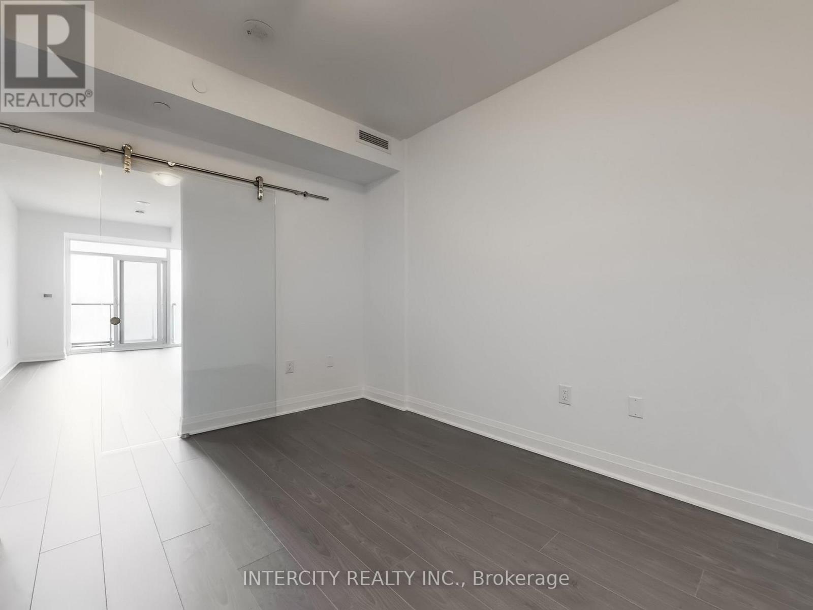 516 - 700 Sheppard Avenue W, Toronto, Ontario M3H 0G5 - Photo 25 - C12863542
