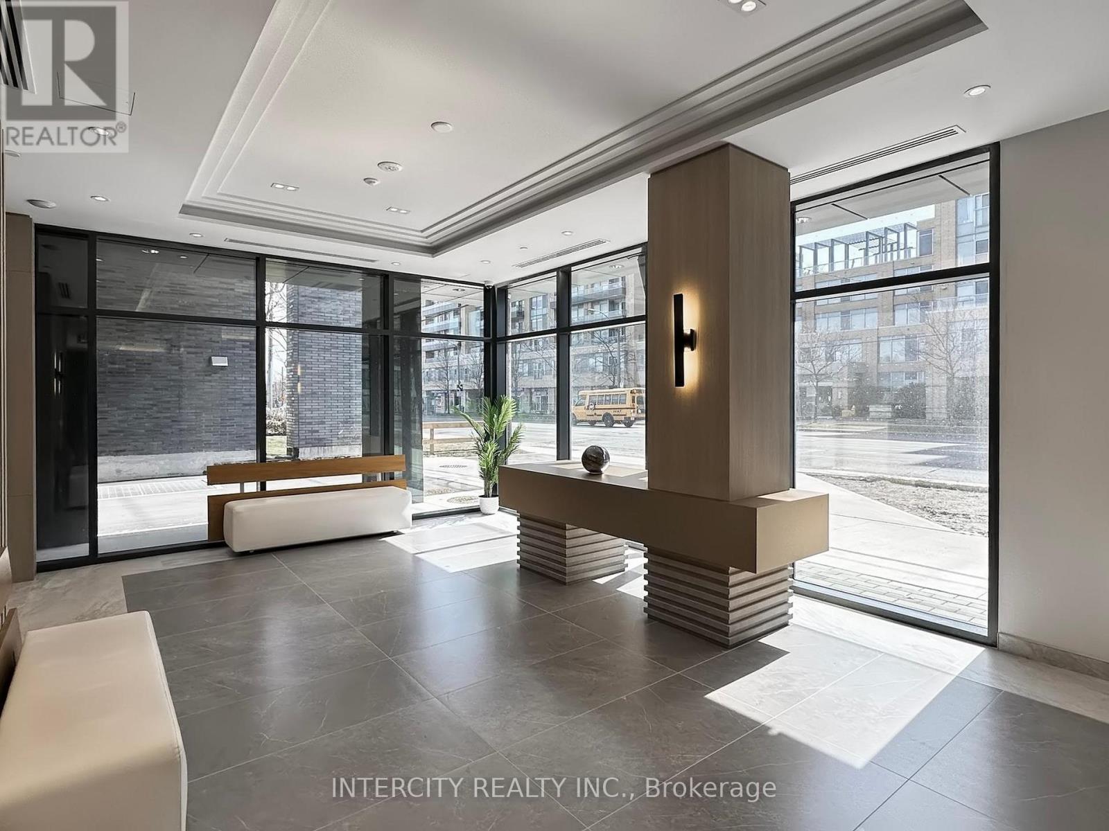 516 - 700 Sheppard Avenue W, Toronto, Ontario M3H 0G5 - Photo 5 - C12863542