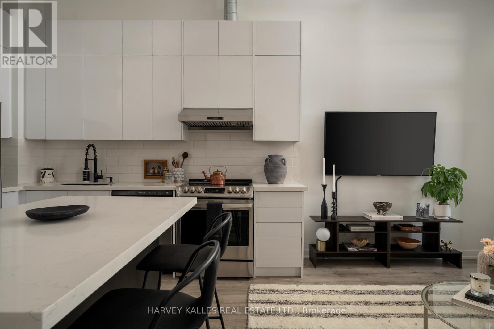 317 - 380 Macpherson Avenue, Toronto, Ontario  M4V 3E3 - Photo 24 - C12926206